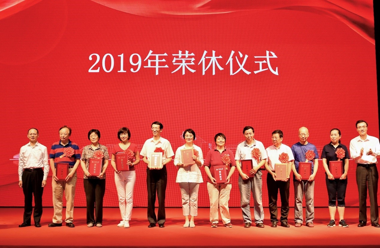 黄色动漫